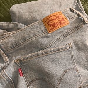 Levi’s Ripped Skinny Jeans